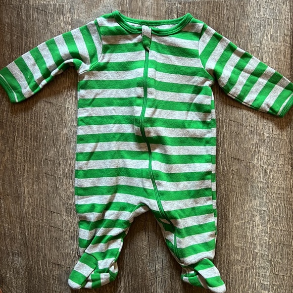 Clothes - Picture 3 of 5